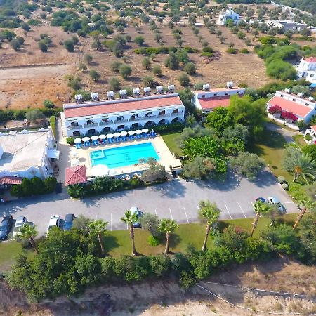 Bare Hill Holiday Apartments Krini Buitenkant foto