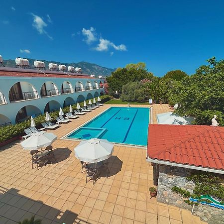 Bare Hill Holiday Apartments Krini Buitenkant foto