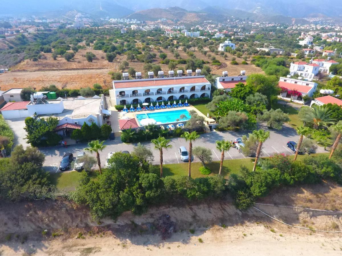 Bare Hill Holiday Apartments Krini Buitenkant foto