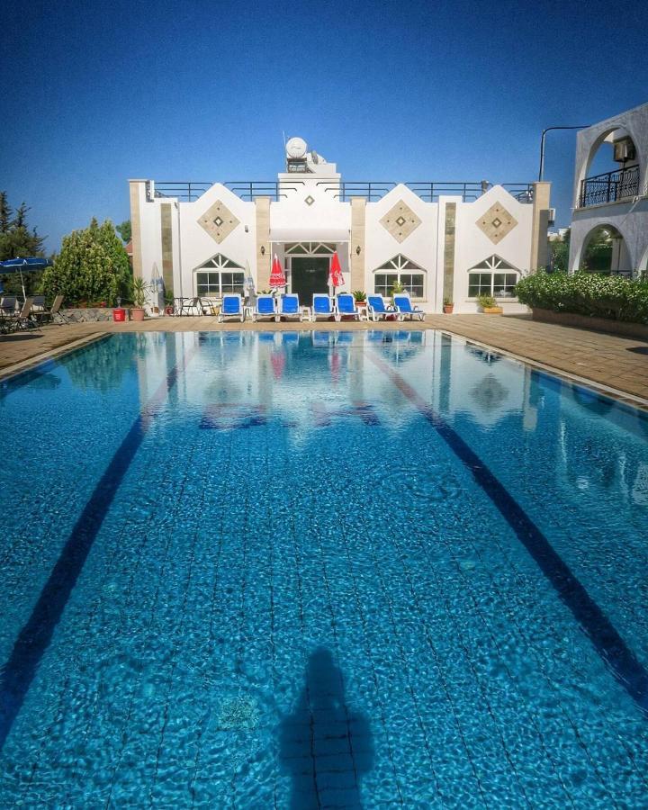 Bare Hill Holiday Apartments Krini Buitenkant foto