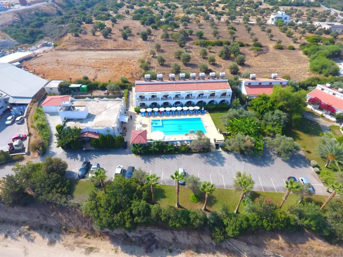 Bare Hill Holiday Apartments Krini Buitenkant foto