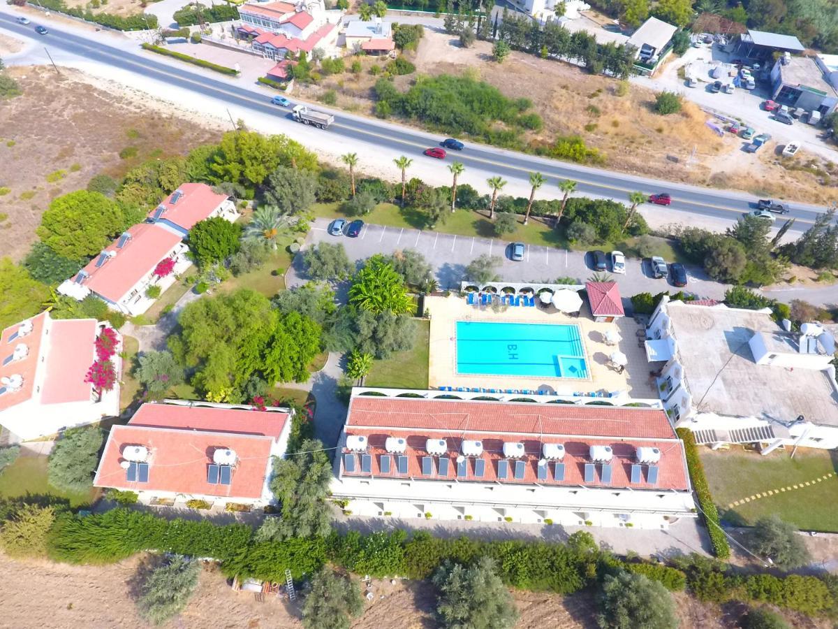 Bare Hill Holiday Apartments Krini Buitenkant foto