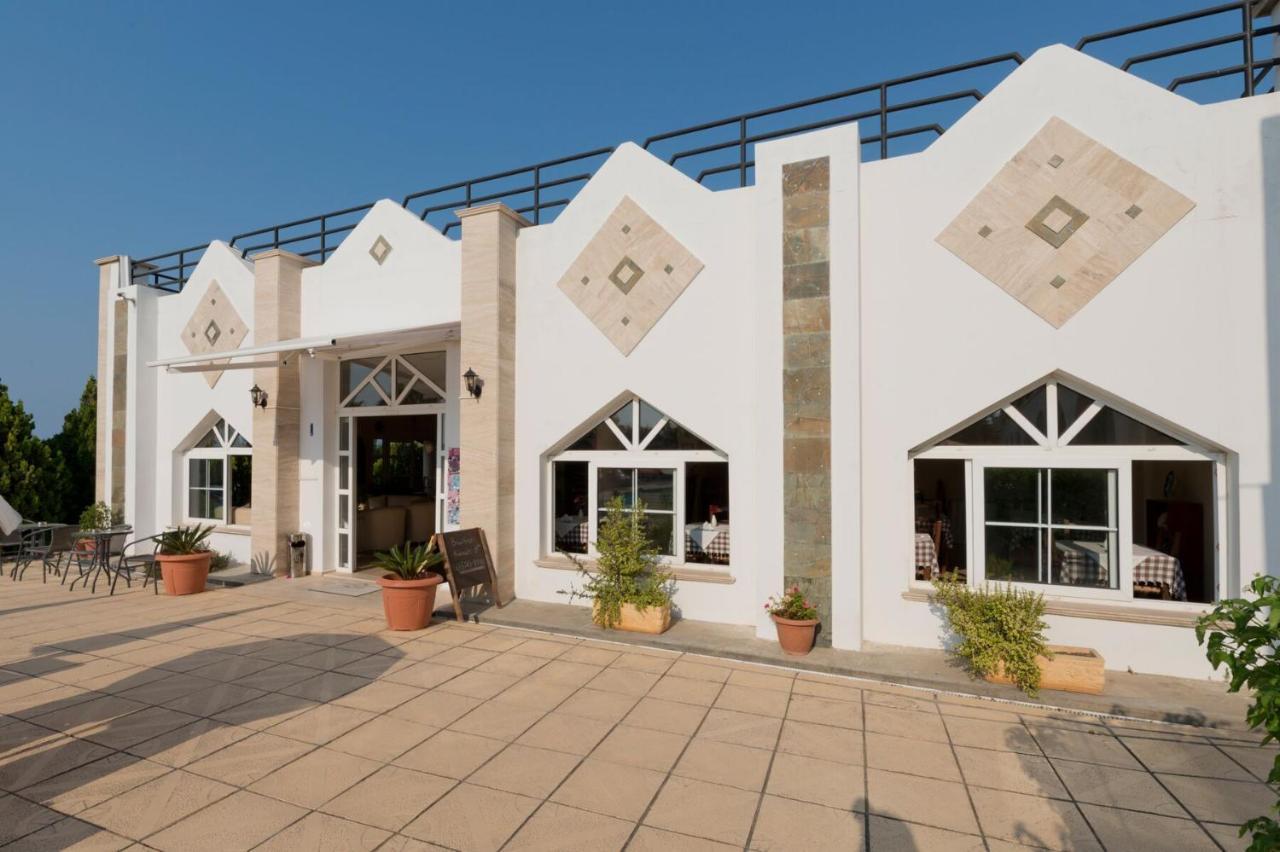 Bare Hill Holiday Apartments Krini Buitenkant foto
