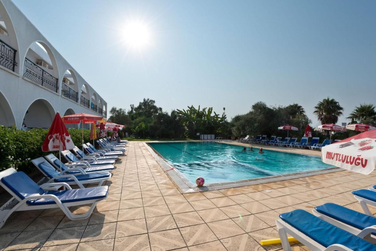 Bare Hill Holiday Apartments Krini Buitenkant foto