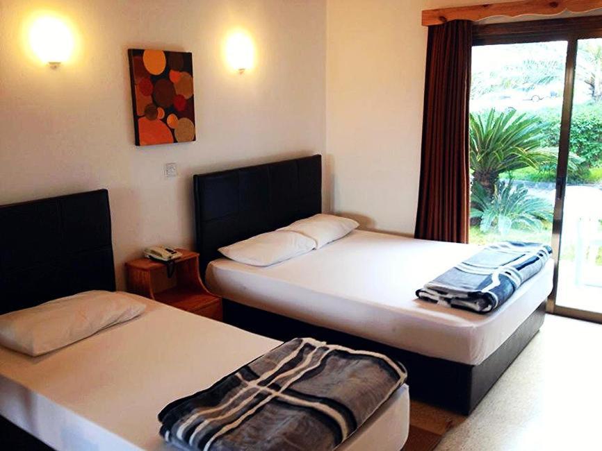 Bare Hill Holiday Apartments Krini Buitenkant foto