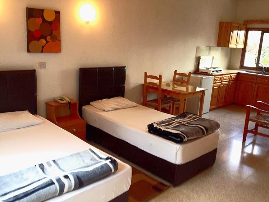 Bare Hill Holiday Apartments Krini Buitenkant foto