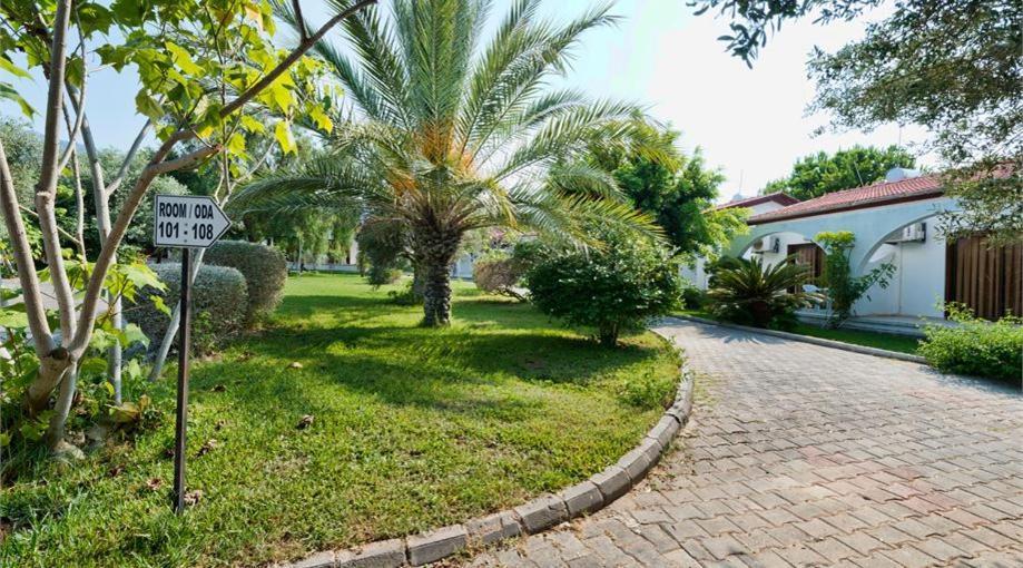 Bare Hill Holiday Apartments Krini Buitenkant foto