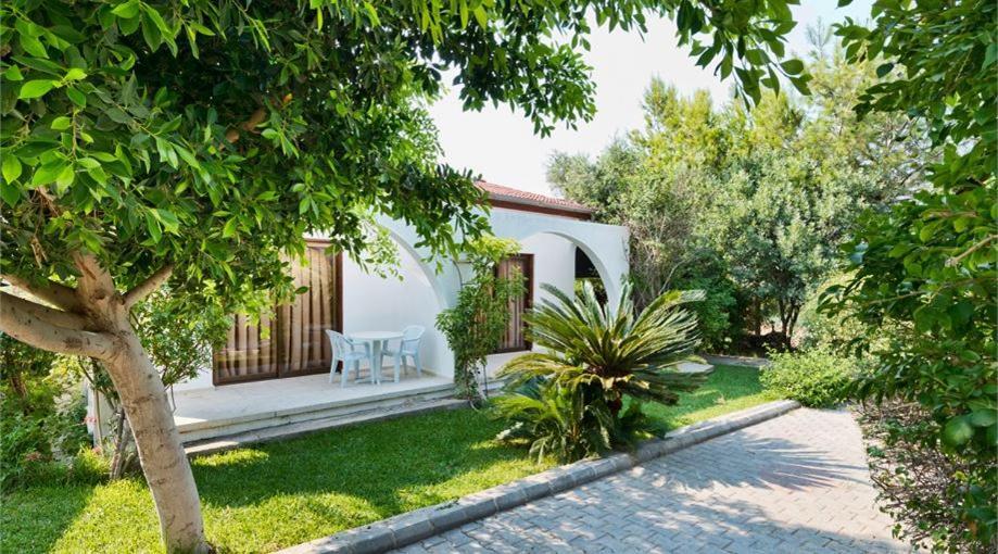 Bare Hill Holiday Apartments Krini Buitenkant foto